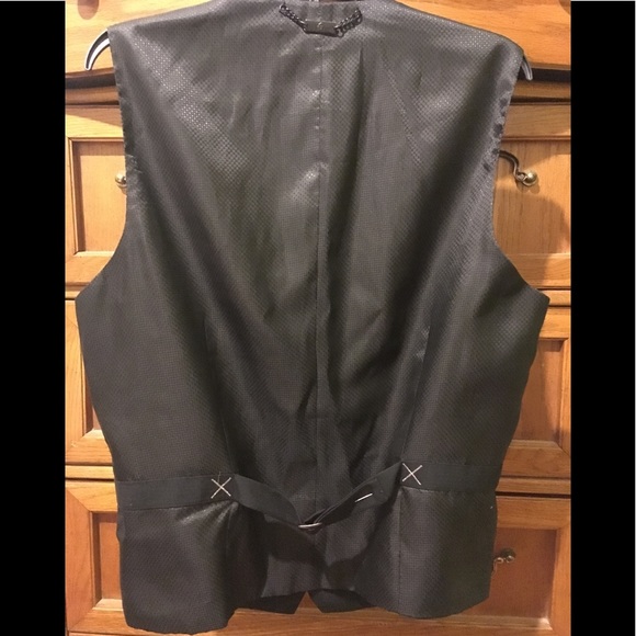 Guess black vest with studded pocket - Picture 3 of 8